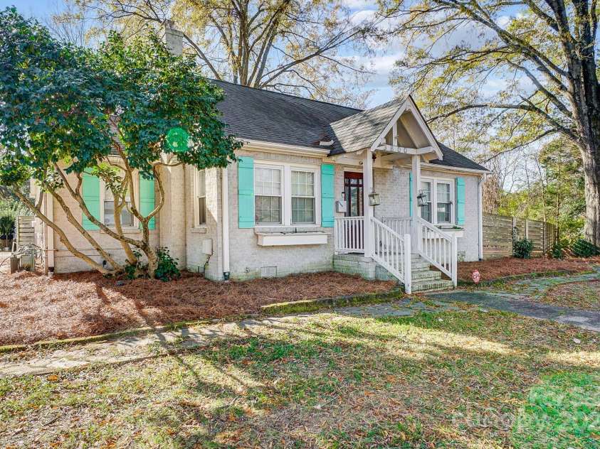 3800 Craig Avenue, Charlotte, NC 28211.  MLS# CAR4226664, YatesRealty ID 5960. 