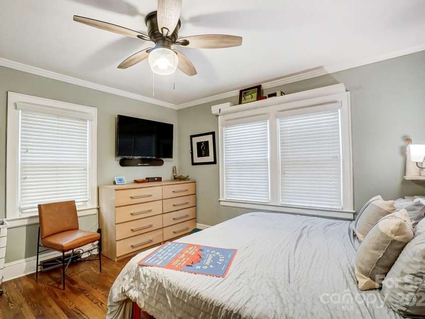 3800 Craig Avenue, Charlotte, NC 28211.  MLS# CAR4226664, YatesRealty ID 5960. 