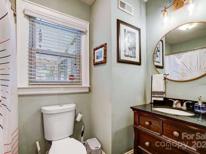3800 Craig Avenue, Charlotte, NC 28211.  MLS# CAR4226664, YatesRealty ID 5960. 