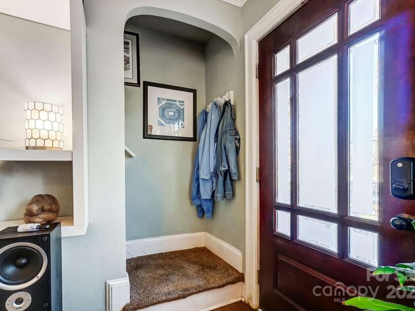 3800 Craig Avenue, Charlotte, NC 28211.  MLS# CAR4226664, YatesRealty ID 5960. 