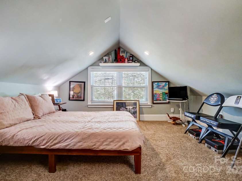 3800 Craig Avenue, Charlotte, NC 28211.  MLS# CAR4226664, YatesRealty ID 5960. 