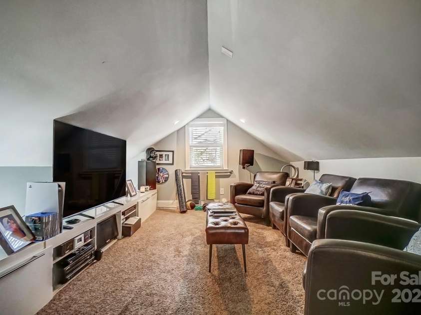3800 Craig Avenue, Charlotte, NC 28211.  MLS# CAR4226664, YatesRealty ID 5960. 