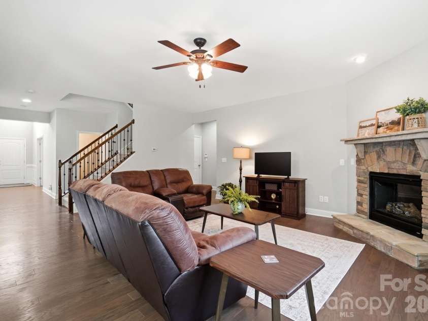 2650 Stonewood View, Kannapolis, NC 28081.  MLS# CAR4331034, YatesRealty ID 5962. 