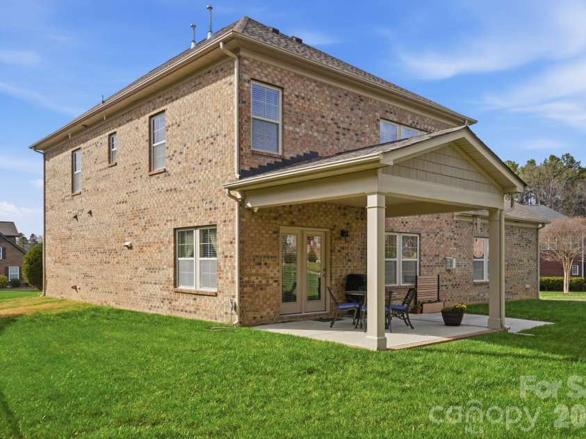 2650 Stonewood View, Kannapolis, NC 28081.  MLS# CAR4331034, YatesRealty ID 5962. Back of Home