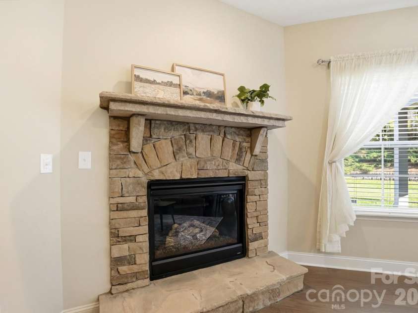 2650 Stonewood View, Kannapolis, NC 28081.  MLS# CAR4331034, YatesRealty ID 5962. Cozy Gas Log Fireplace