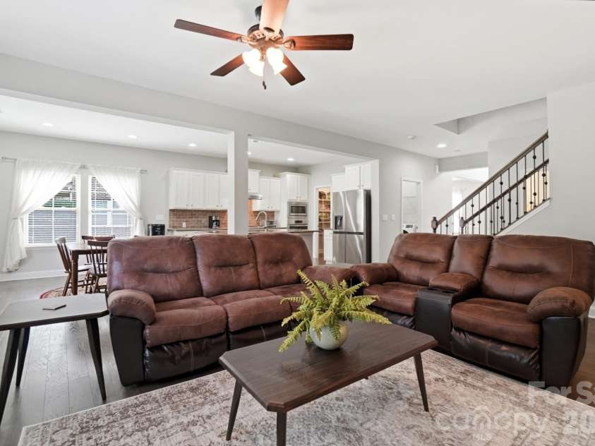 2650 Stonewood View, Kannapolis, NC 28081.  MLS# CAR4331034, YatesRealty ID 5962. Great Room View