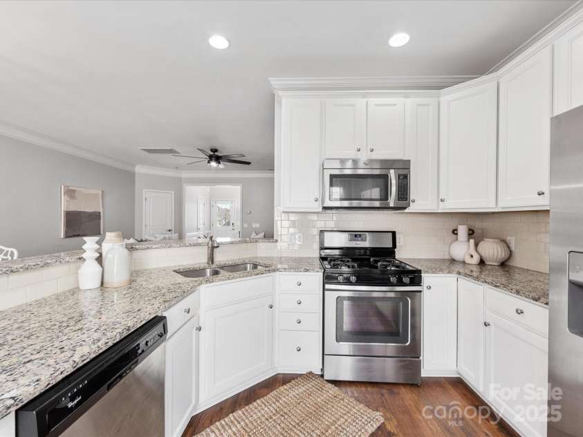 6449 Silver Star Lane, Charlotte, NC 28210.  MLS# CAR4225980, YatesRealty ID 5962. 
