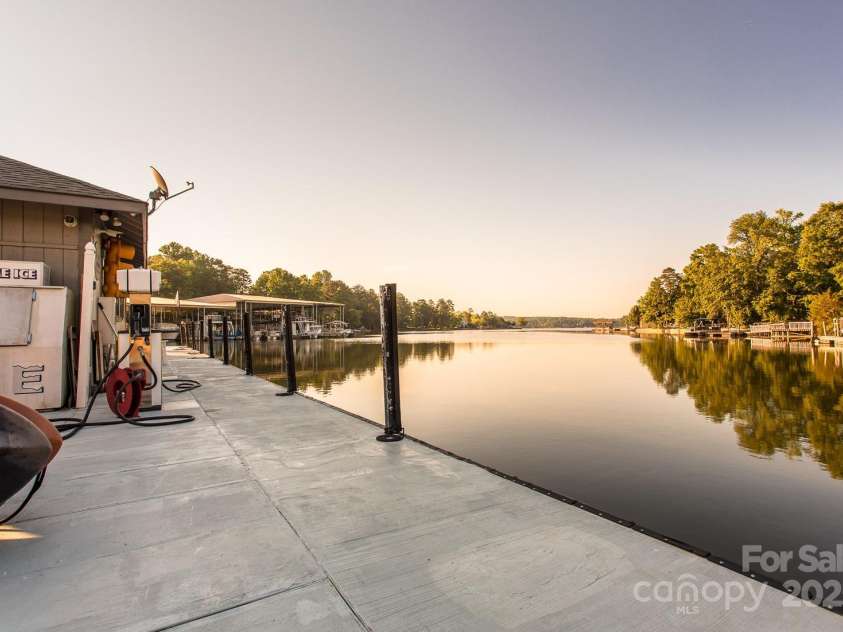 21 Hollyberry Woods, Lake Wylie, SC 29710.  MLS# CAR4241992, YatesRealty ID 5963. A marina on site makes boating a lot easier!