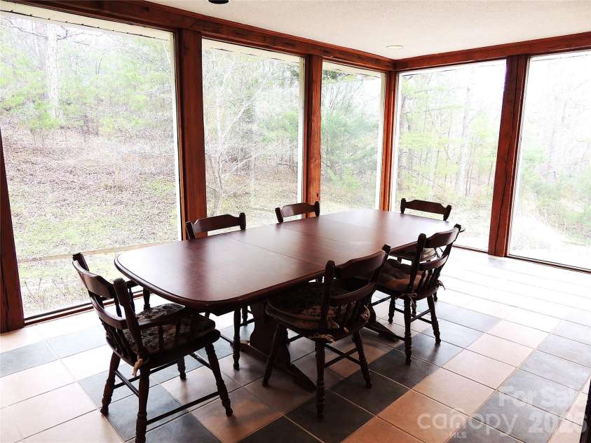 256 Gable Hill Lane, Bostic, NC 28018.  MLS# CAR4342092, YatesRealty ID 5963. Dinning