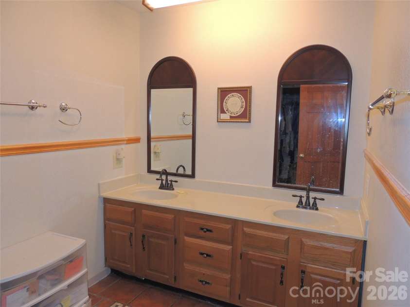 256 Gable Hill Lane, Bostic, NC 28018.  MLS# CAR4342092, YatesRealty ID 5963. Primary Bath