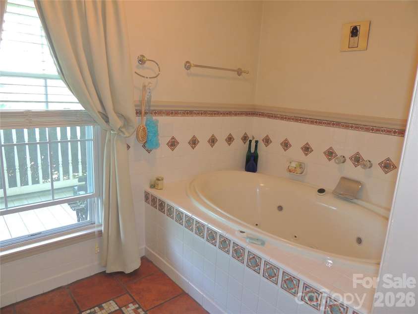 256 Gable Hill Lane, Bostic, NC 28018.  MLS# CAR4342092, YatesRealty ID 5963. Primary Bath