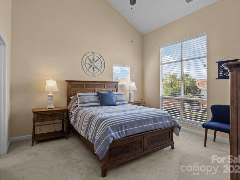 18009 Kings Point Drive, Cornelius, NC 28031.  MLS# CAR4302970, YatesRealty ID 5964. 