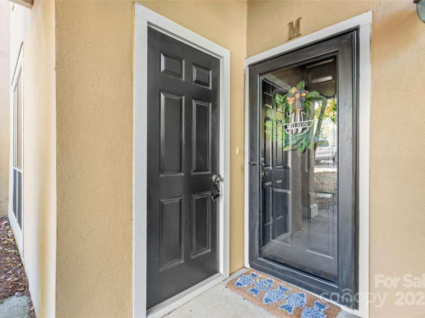 18009 Kings Point Drive, Cornelius, NC 28031.  MLS# CAR4315255, YatesRealty ID 5964. 