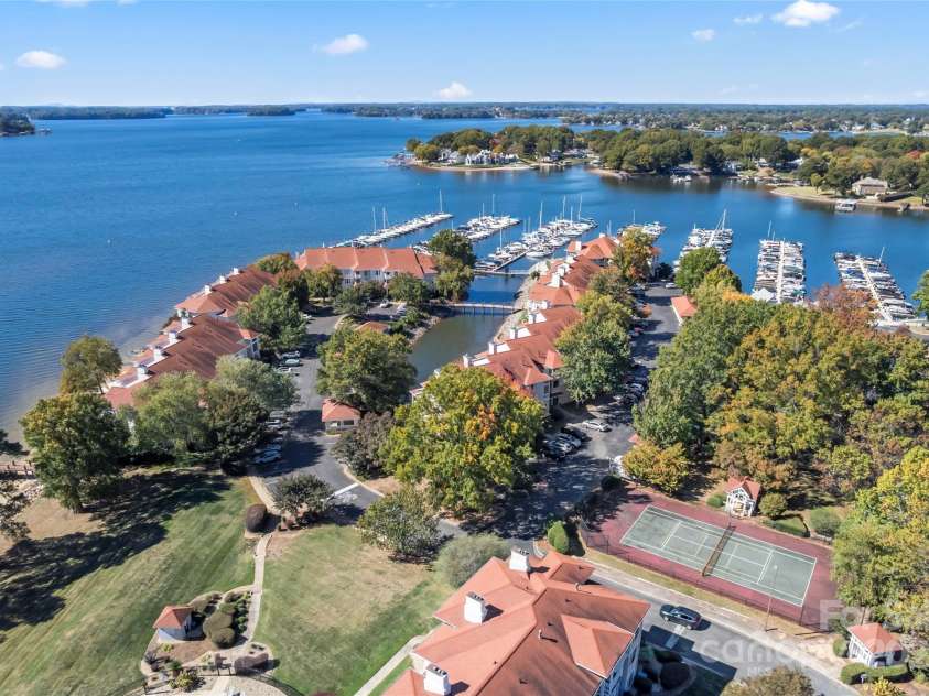 18009 Kings Point Drive, Cornelius, NC 28031.  MLS# CAR4315255, YatesRealty ID 5964. 