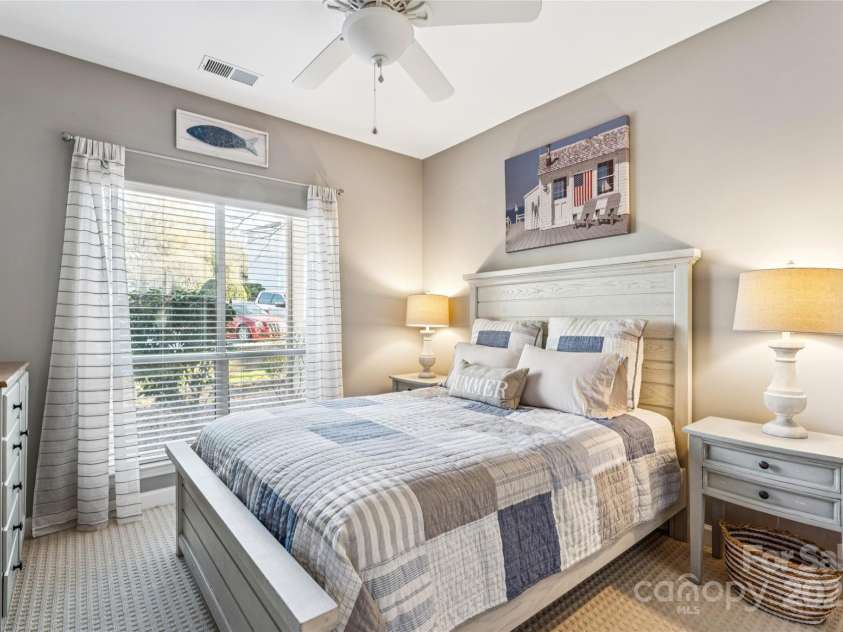 18009 Kings Point Drive, Cornelius, NC 28031.  MLS# CAR4315255, YatesRealty ID 5964. 