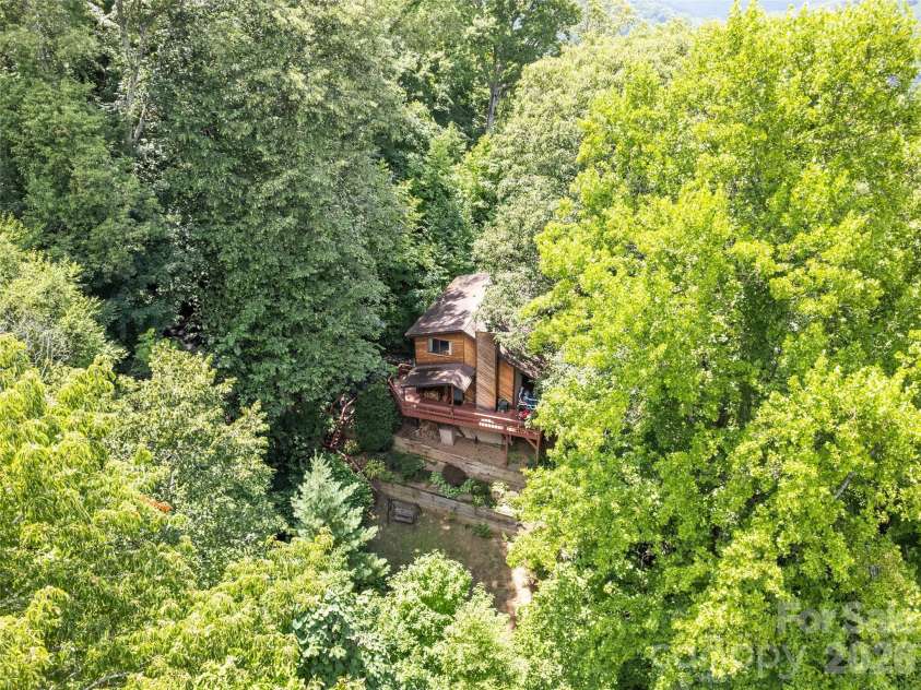 1672 Summit Drive, Maggie Valley, NC 28751.  MLS# CAR4356667, YatesRealty ID 5965. 