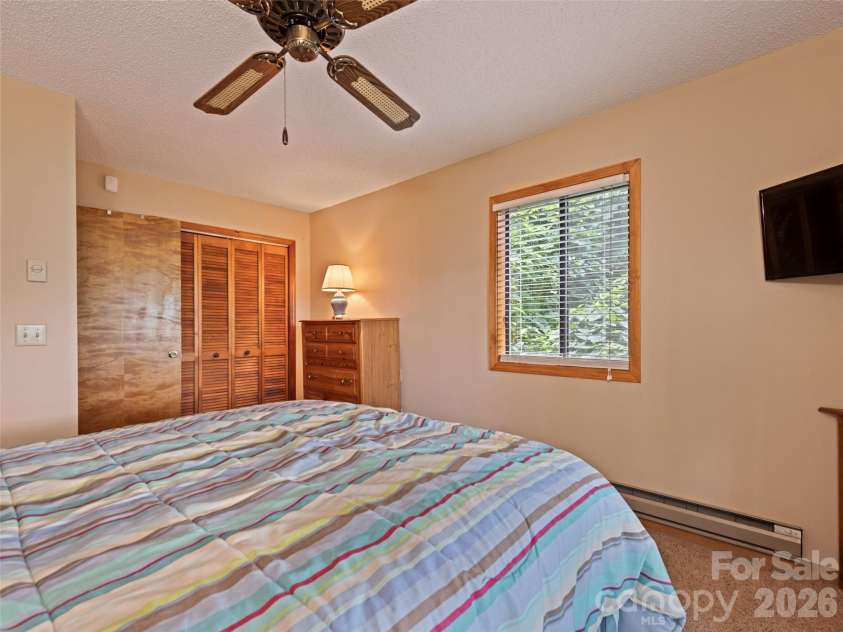 1672 Summit Drive, Maggie Valley, NC 28751.  MLS# CAR4356667, YatesRealty ID 5965. 