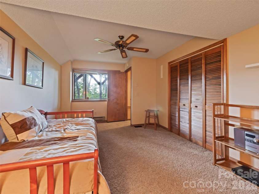 1672 Summit Drive, Maggie Valley, NC 28751.  MLS# CAR4356667, YatesRealty ID 5965. 