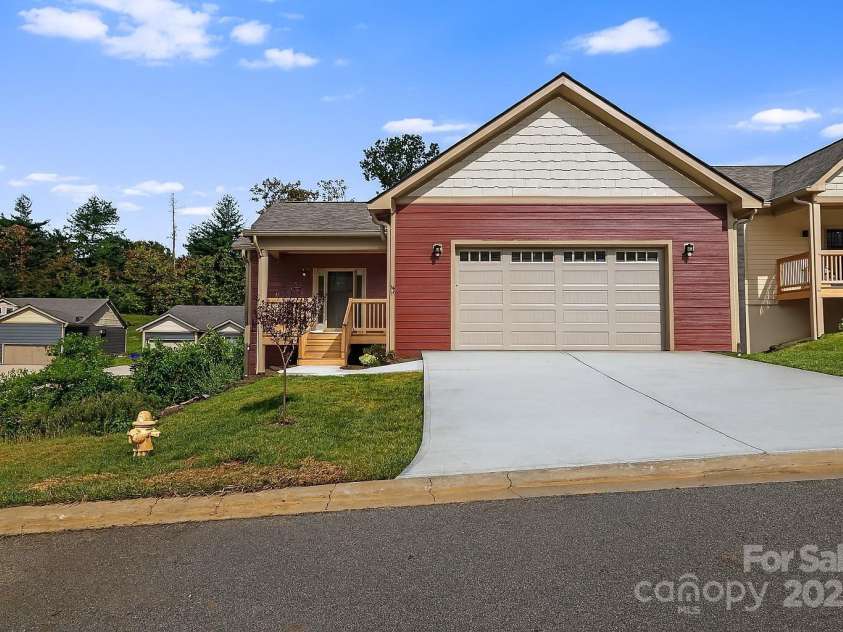 83 Loftin Street, Weaverville, NC 28787.  MLS# CAR4185292, YatesRealty ID 5965. 