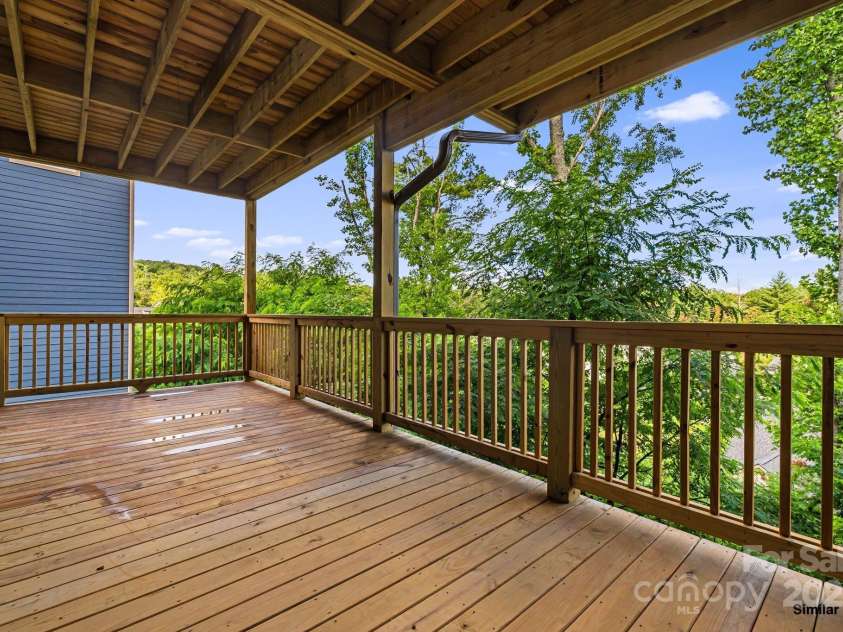 83 Loftin Street, Weaverville, NC 28787.  MLS# CAR4185292, YatesRealty ID 5965. 