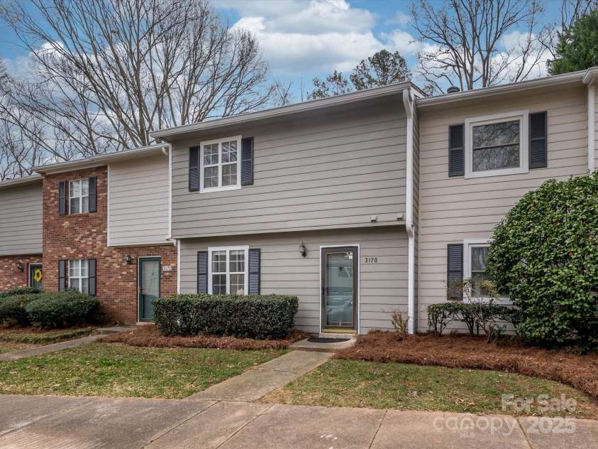 3170 Heathstead Place, Charlotte, NC 28210.  MLS# CAR4223742, YatesRealty ID 5967. 