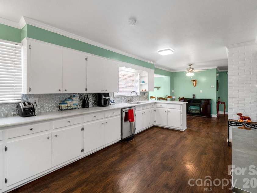 1099 Potter Road, Lancaster, SC 29720.  MLS# CAR4342650, YatesRealty ID 5968. 