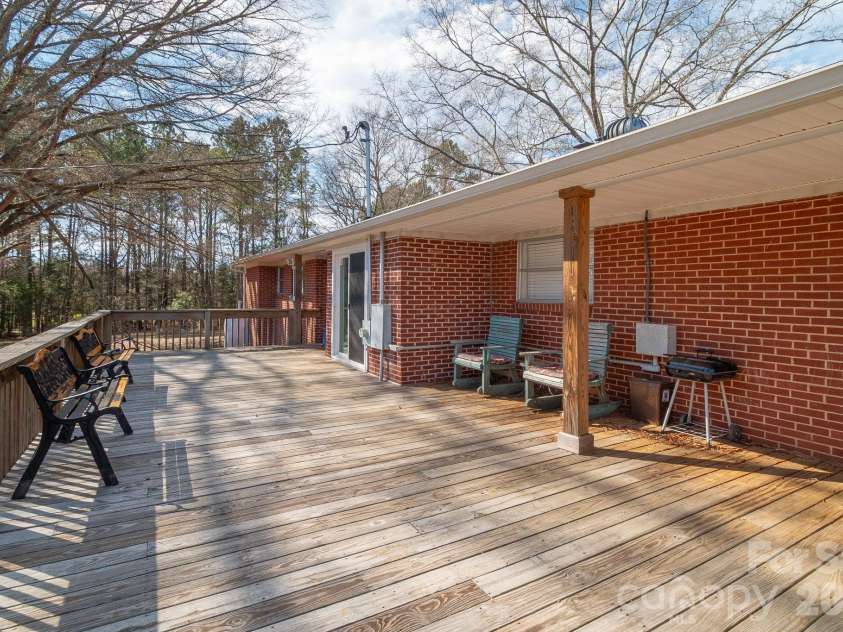 1099 Potter Road, Lancaster, SC 29720.  MLS# CAR4342650, YatesRealty ID 5968. 