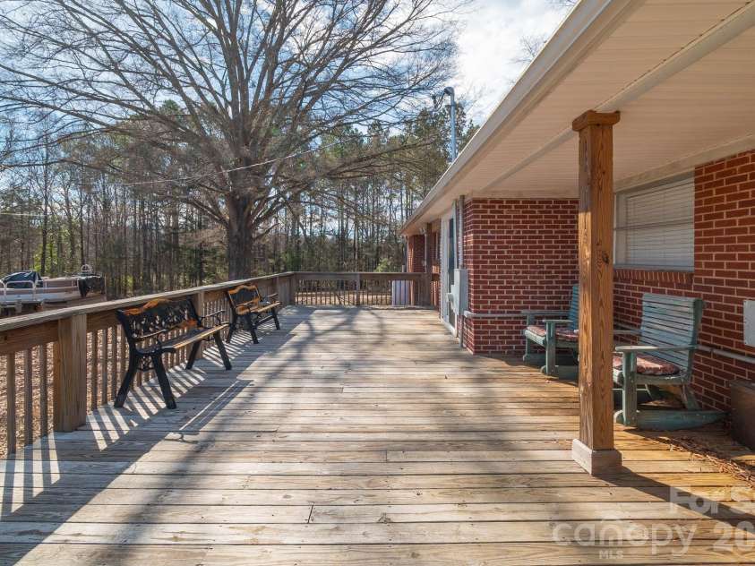 1099 Potter Road, Lancaster, SC 29720.  MLS# CAR4342650, YatesRealty ID 5968. 