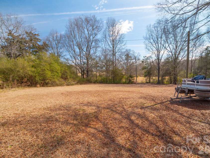 1099 Potter Road, Lancaster, SC 29720.  MLS# CAR4342650, YatesRealty ID 5968. 