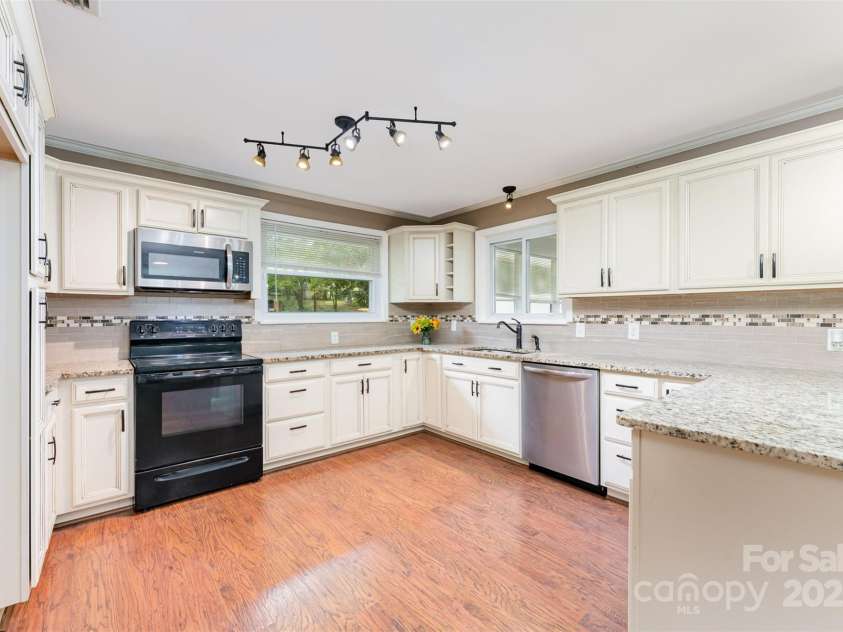 401 Dakota Street, Kannapolis, NC 28083.  MLS# CAR4234631, YatesRealty ID 5968. 