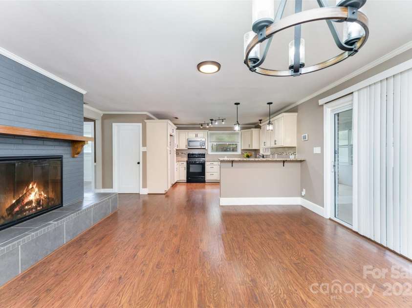 401 Dakota Street, Kannapolis, NC 28083.  MLS# CAR4234631, YatesRealty ID 5968. Dining Room w/ Fireplace!