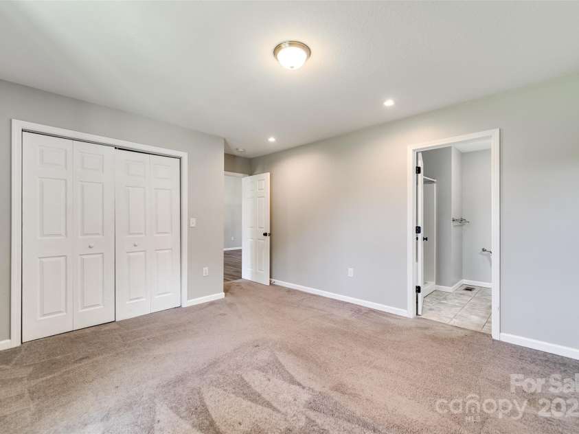 2349 East Fork Road, Sylva, NC 28779.  MLS# CAR4246226, YatesRealty ID 5969. 