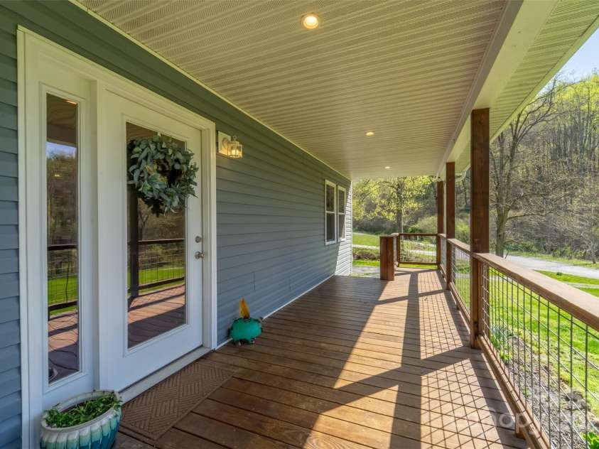 2349 East Fork Road, Sylva, NC 28779.  MLS# CAR4246226, YatesRealty ID 5969. 