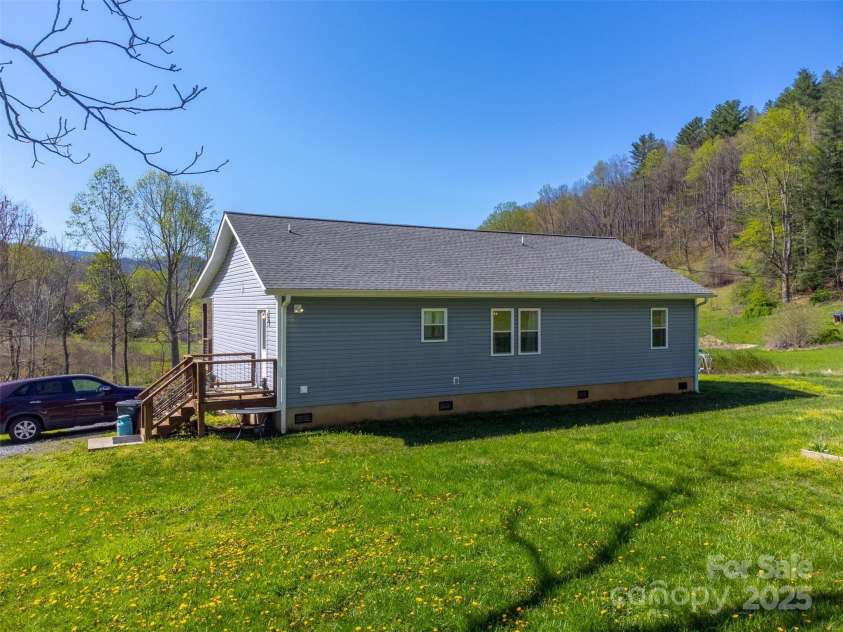 2349 East Fork Road, Sylva, NC 28779.  MLS# CAR4246226, YatesRealty ID 5969. 