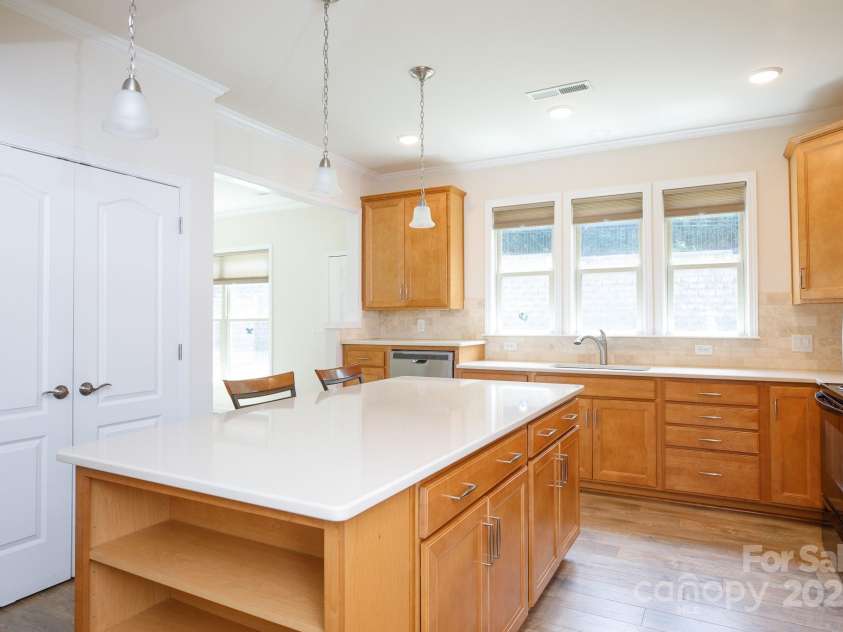 238 Cherrytree Drive, Fort Mill, SC 29715.  MLS# CAR4263400, YatesRealty ID 5969. 