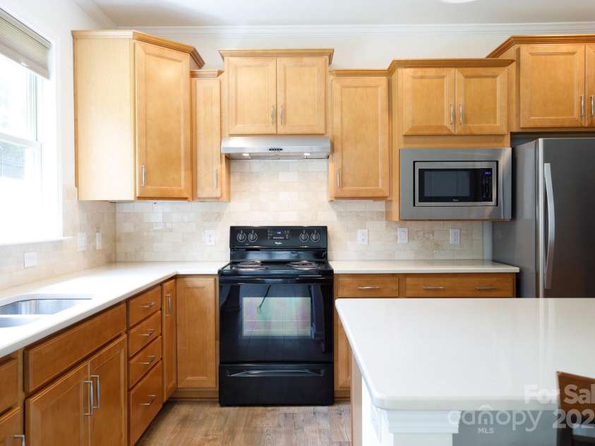 238 Cherrytree Drive, Fort Mill, SC 29715.  MLS# CAR4263400, YatesRealty ID 5969. 