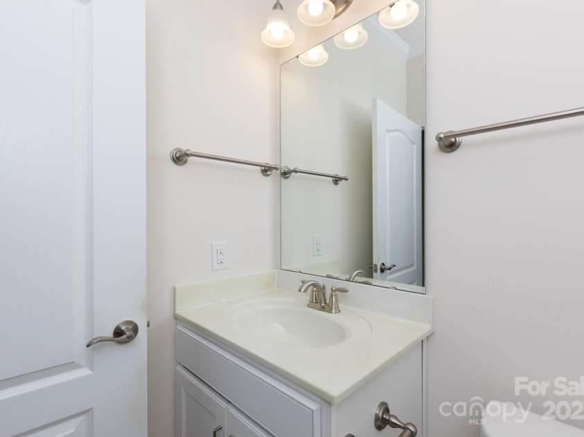 238 Cherrytree Drive, Fort Mill, SC 29715.  MLS# CAR4263400, YatesRealty ID 5969. 