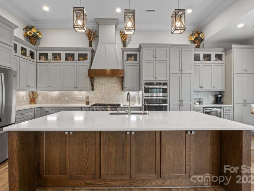 5360 Low Country Road, Lenoir, NC 28645.  MLS# CAR4252044, YatesRealty ID 597. Kitchen