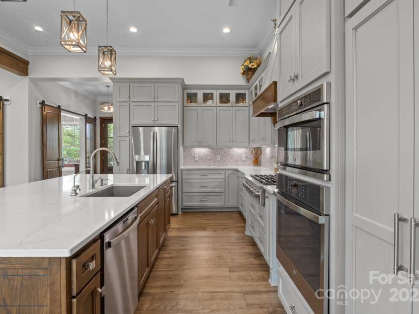 5360 Low Country Road, Lenoir, NC 28645.  MLS# CAR4252044, YatesRealty ID 597. Kitchen