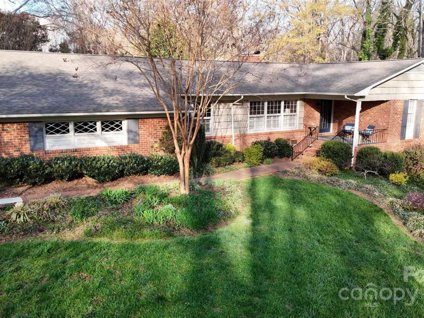 116 Jonas Drive, Lincolnton, NC 28092.  MLS# CAR4238345, YatesRealty ID 5970. 