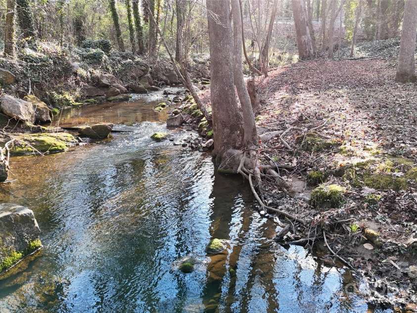 116 Jonas Drive, Lincolnton, NC 28092.  MLS# CAR4238345, YatesRealty ID 5970. 