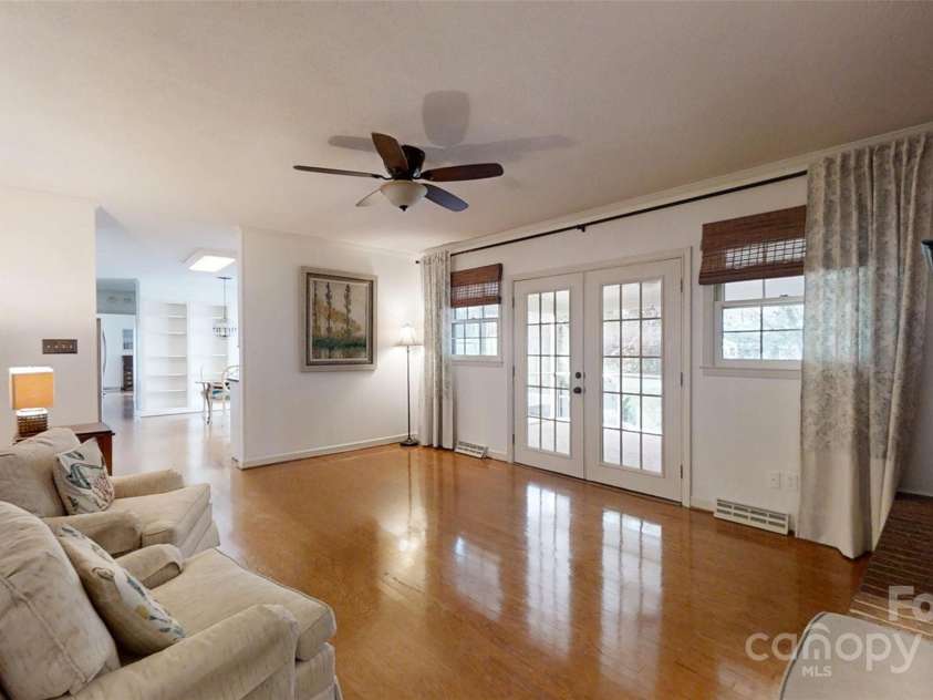 116 Jonas Drive, Lincolnton, NC 28092.  MLS# CAR4238345, YatesRealty ID 5970. 