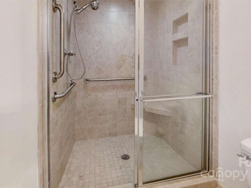 116 Jonas Drive, Lincolnton, NC 28092.  MLS# CAR4238345, YatesRealty ID 5970. 