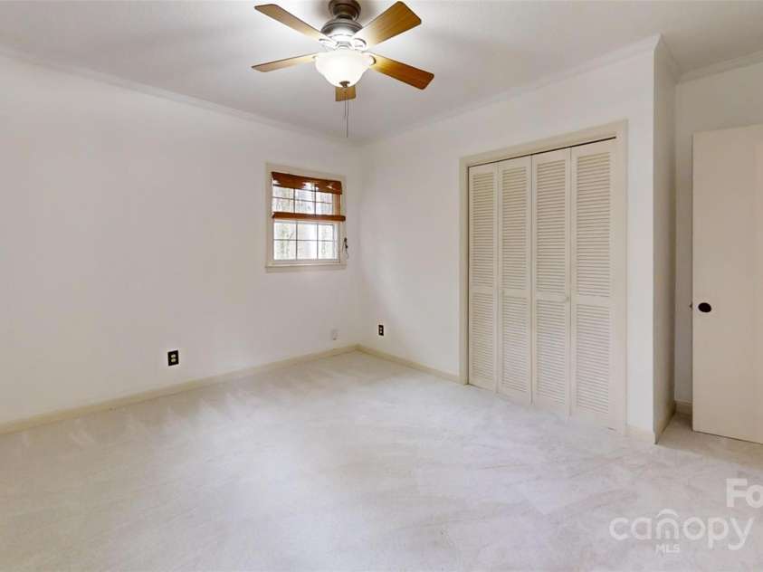 116 Jonas Drive, Lincolnton, NC 28092.  MLS# CAR4238345, YatesRealty ID 5970. 