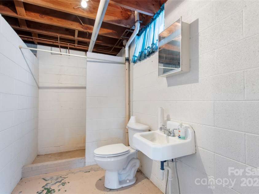 5746 Hardy Duckworth Road, Morganton, NC 28655.  MLS# CAR4204465, YatesRealty ID 5971. 