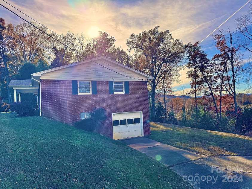 5746 Hardy Duckworth Road, Morganton, NC 28655.  MLS# CAR4204465, YatesRealty ID 5971. 
