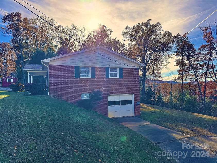 5746 Hardy Duckworth Road, Morganton, NC 28655.  MLS# CAR4204465, YatesRealty ID 5971. 
