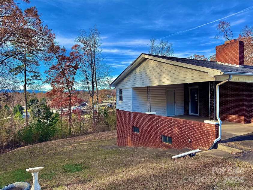 5746 Hardy Duckworth Road, Morganton, NC 28655.  MLS# CAR4204465, YatesRealty ID 5971. 