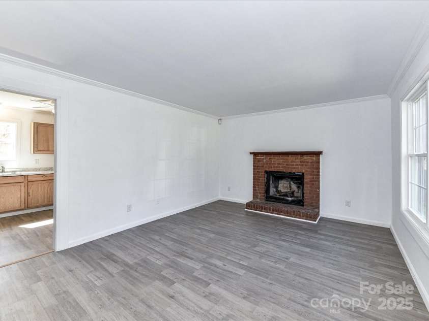 1327 Santee Street, Charlotte, NC 28208.  MLS# CAR4235557, YatesRealty ID 5973. 