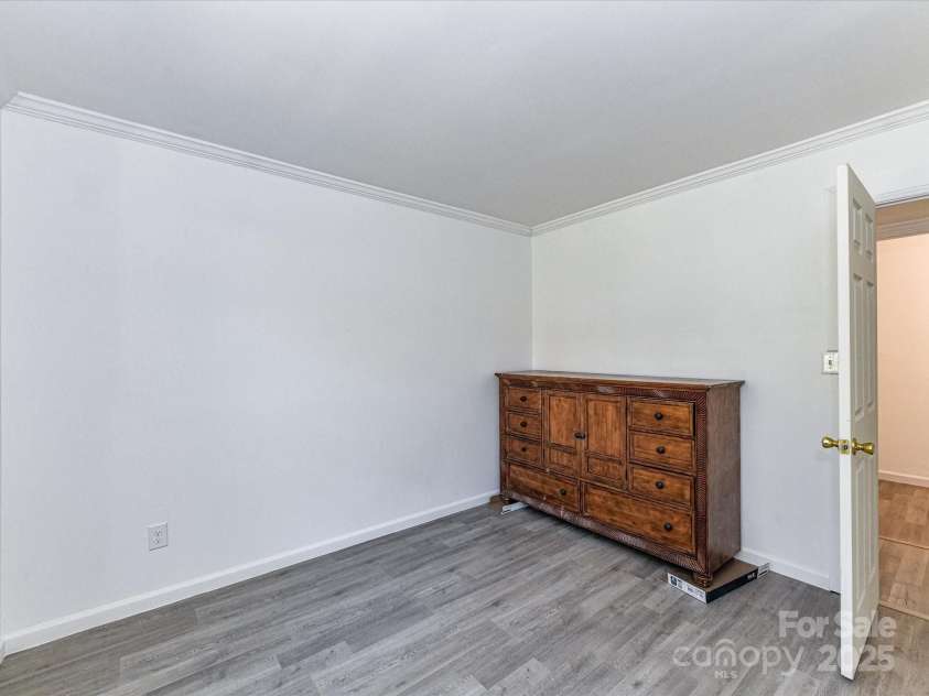 1327 Santee Street, Charlotte, NC 28208.  MLS# CAR4235557, YatesRealty ID 5973. 